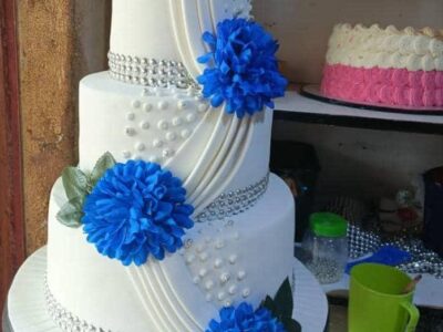 Wedding cake, anniversaries and introduction cakes